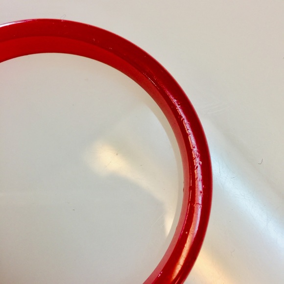 Red Bakelite Bangle Bracelet - Picture 2 of 5